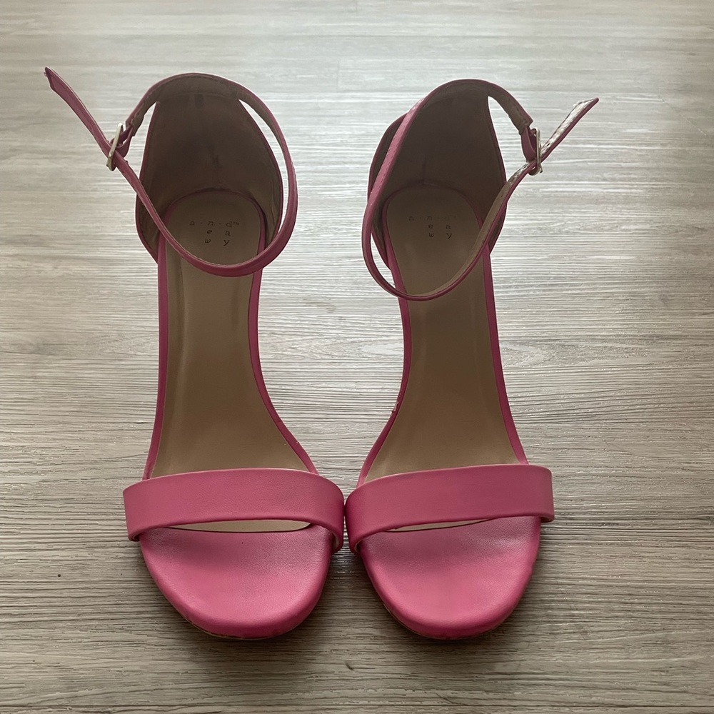Women’s Size 10 Pink Heels